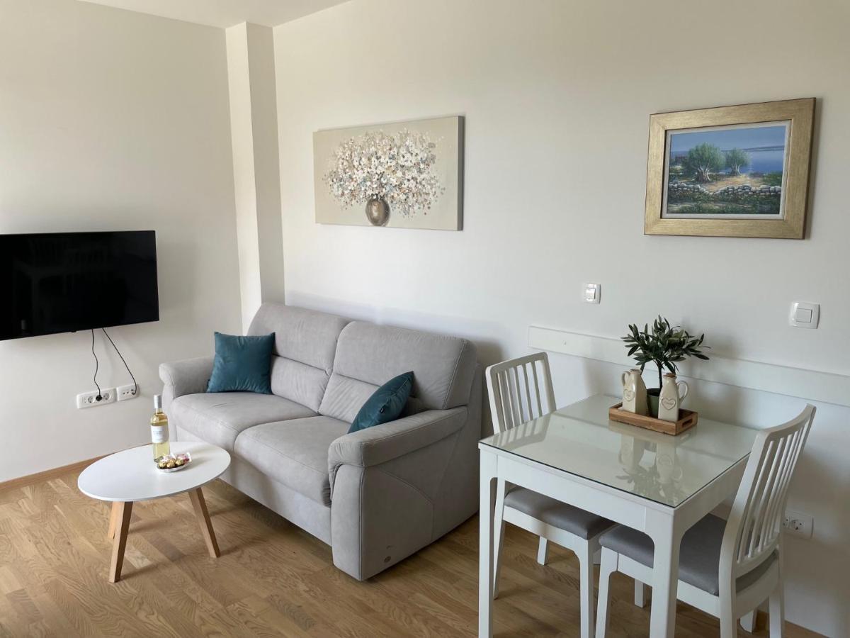 Studio Apartment Maris Podstrana Luaran gambar