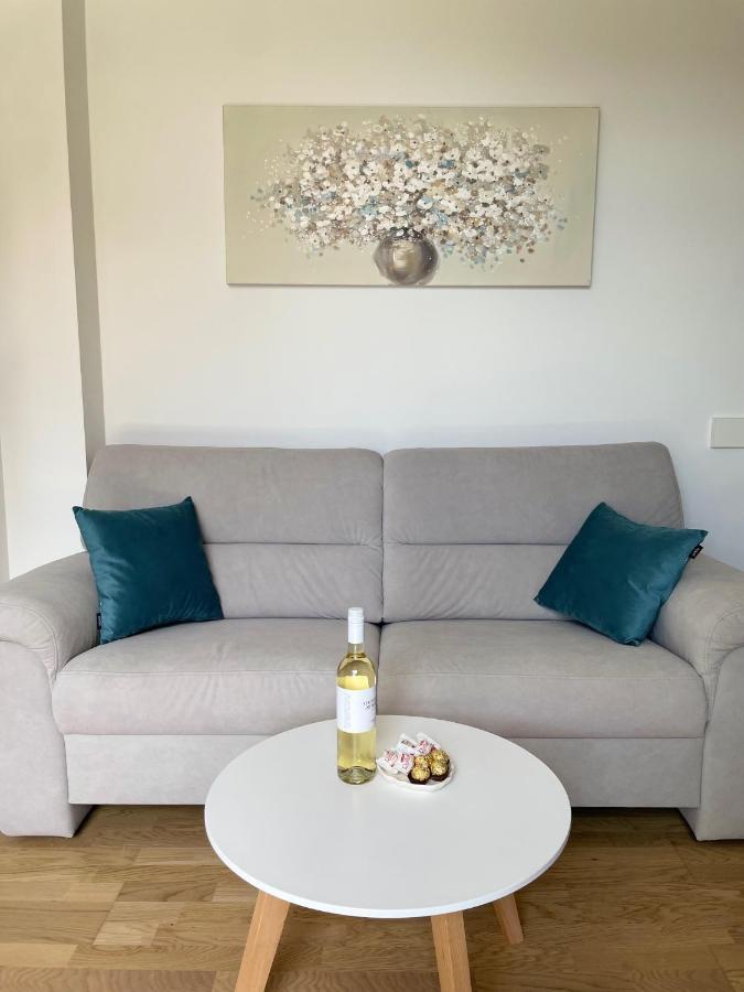 Studio Apartment Maris Podstrana Luaran gambar