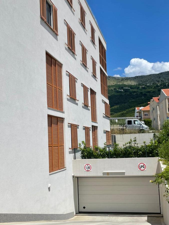 Studio Apartment Maris Podstrana Luaran gambar