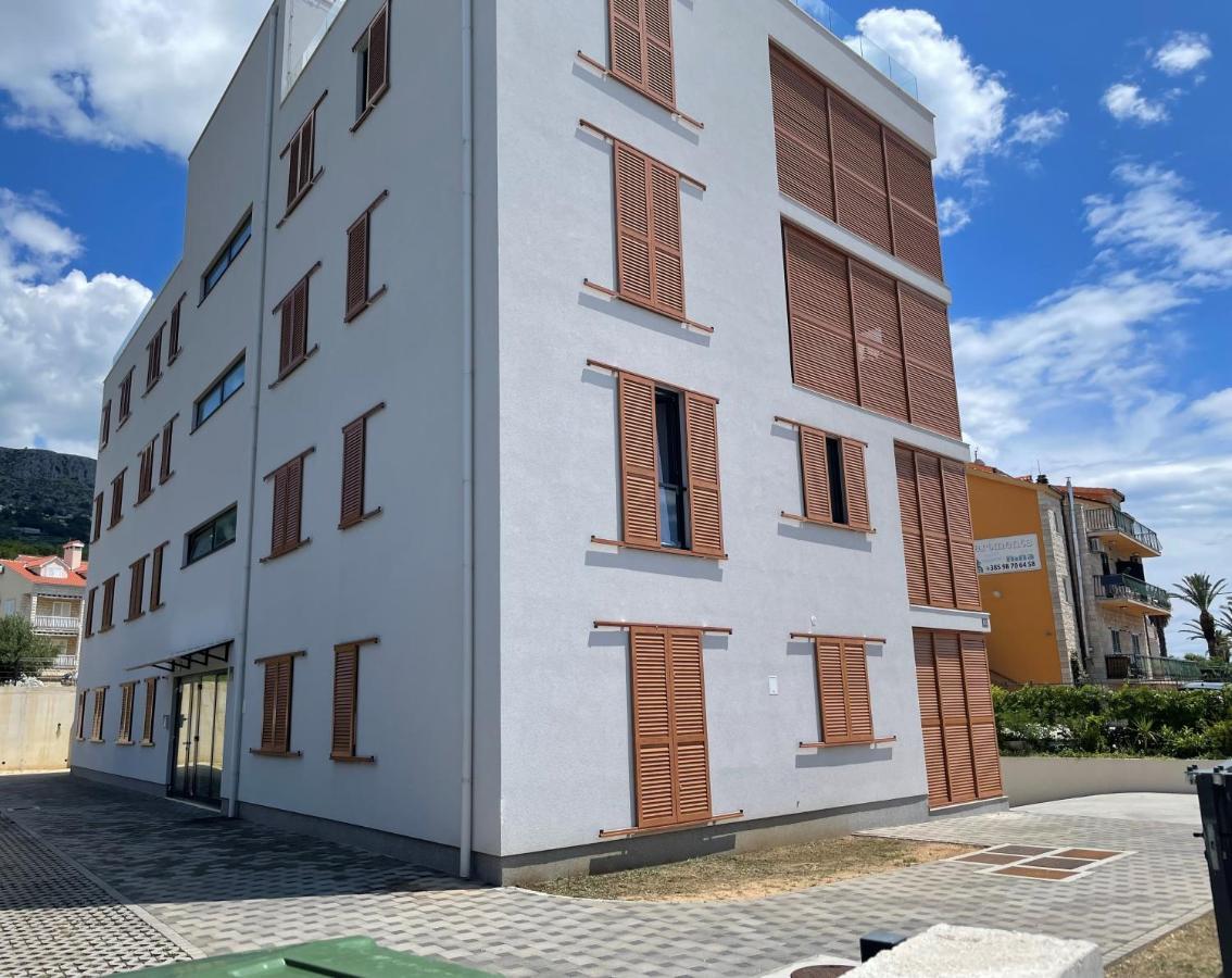 Studio Apartment Maris Podstrana Luaran gambar