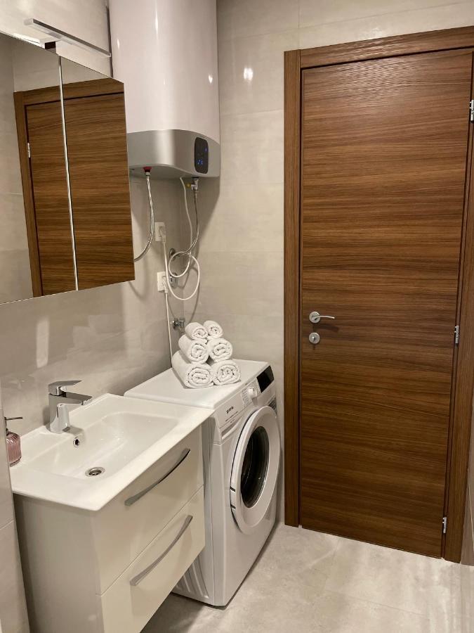 Studio Apartment Maris Podstrana Luaran gambar